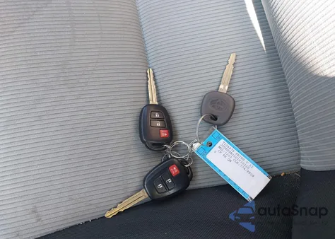 2012 Toyota Prius C Two z USA, uszkodzony, nr VIN JTDKDTB35C1030230